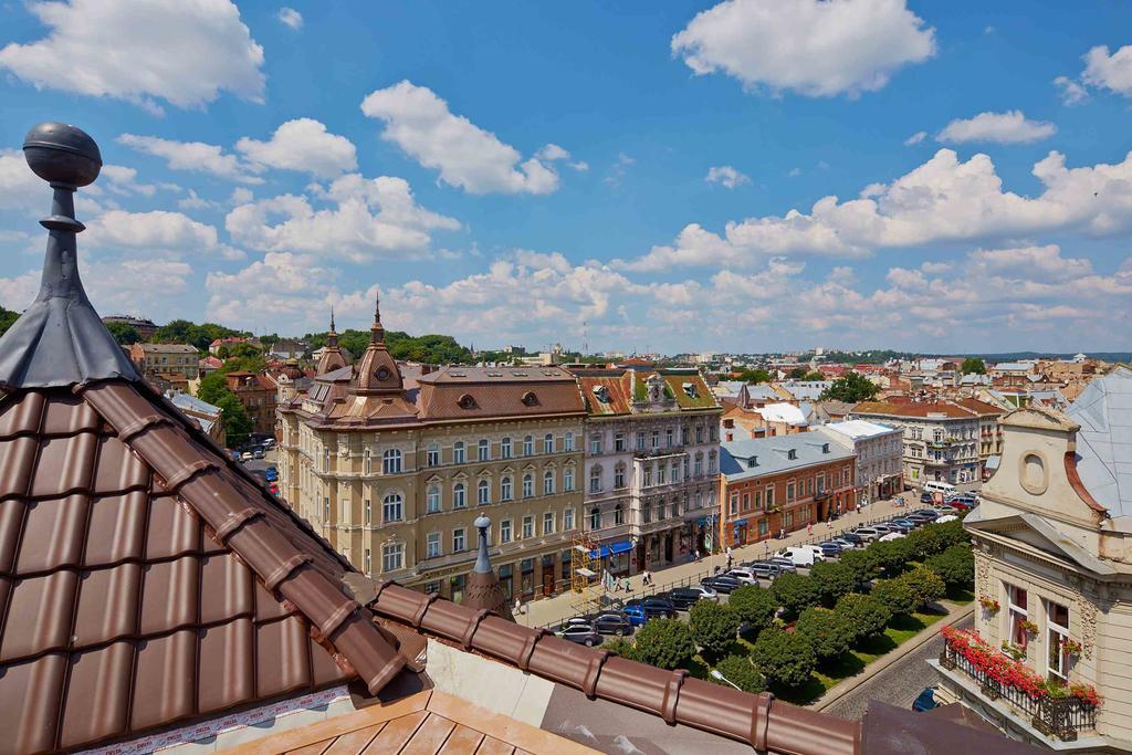 Hotel Atlas Deluxe Lviv Exterior photo